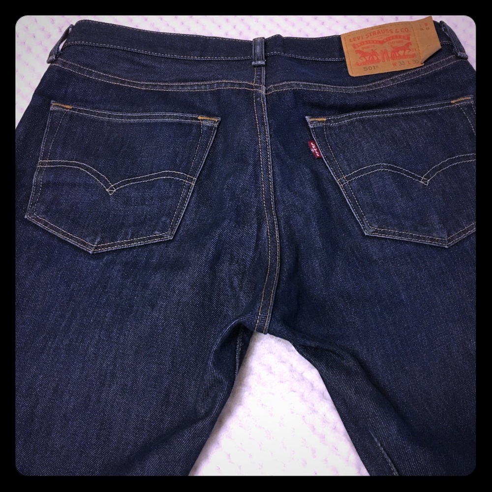 Levi’s Strauss & Co. - button fly 501   33x30
